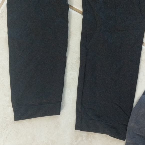 Small black and gray Pink Rose leggings - Picture 5 of 5